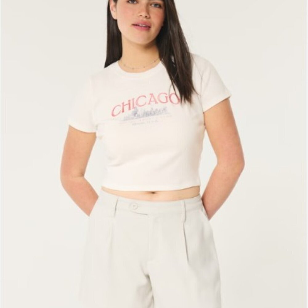 Hollister Chicago Baby White Medium Tee